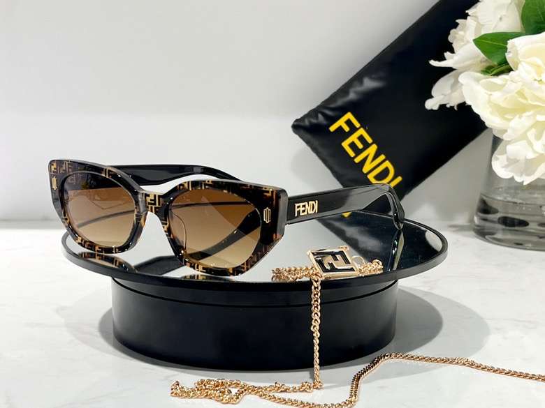 Picture of Fendi Sunglasses _SKUfw50174929fw
